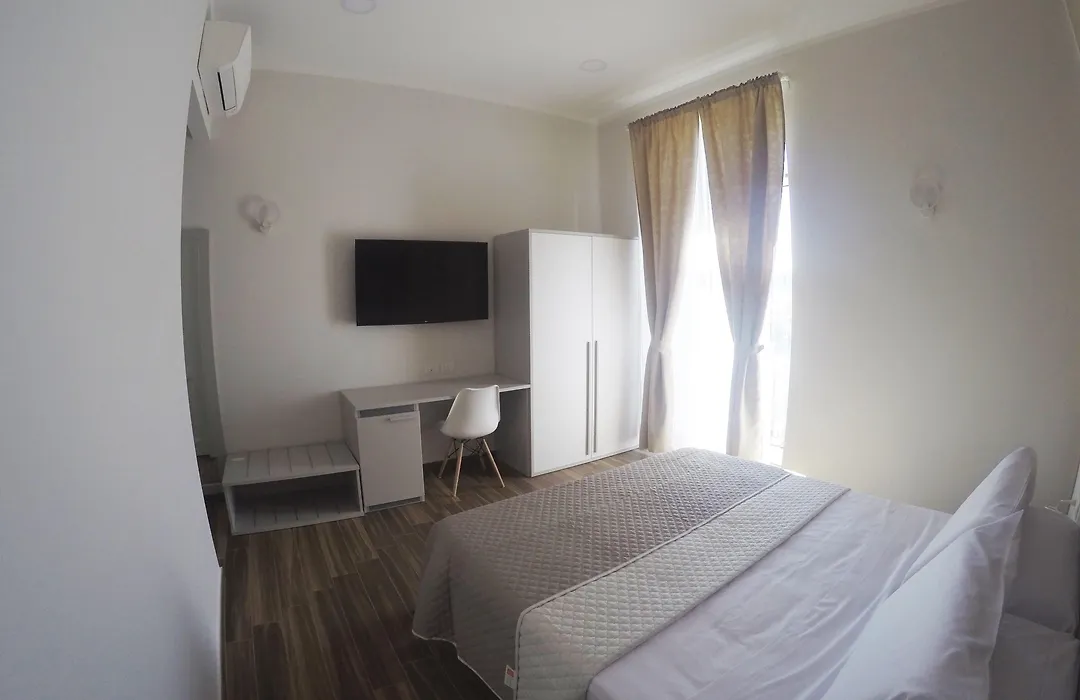 Rooms Stazione Centrale-1